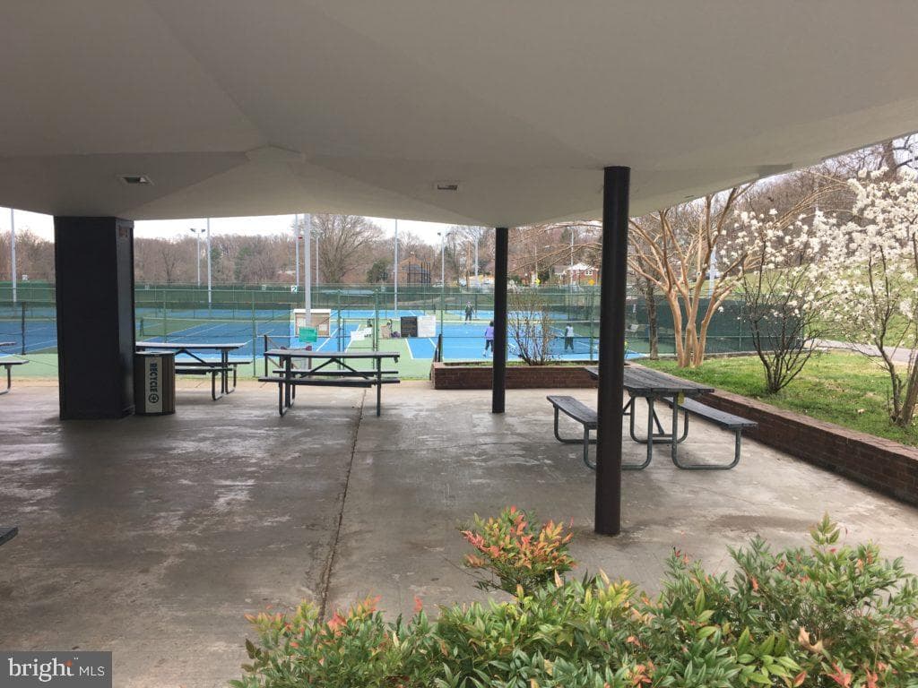 941 Patrick Henry Drive photo 47
