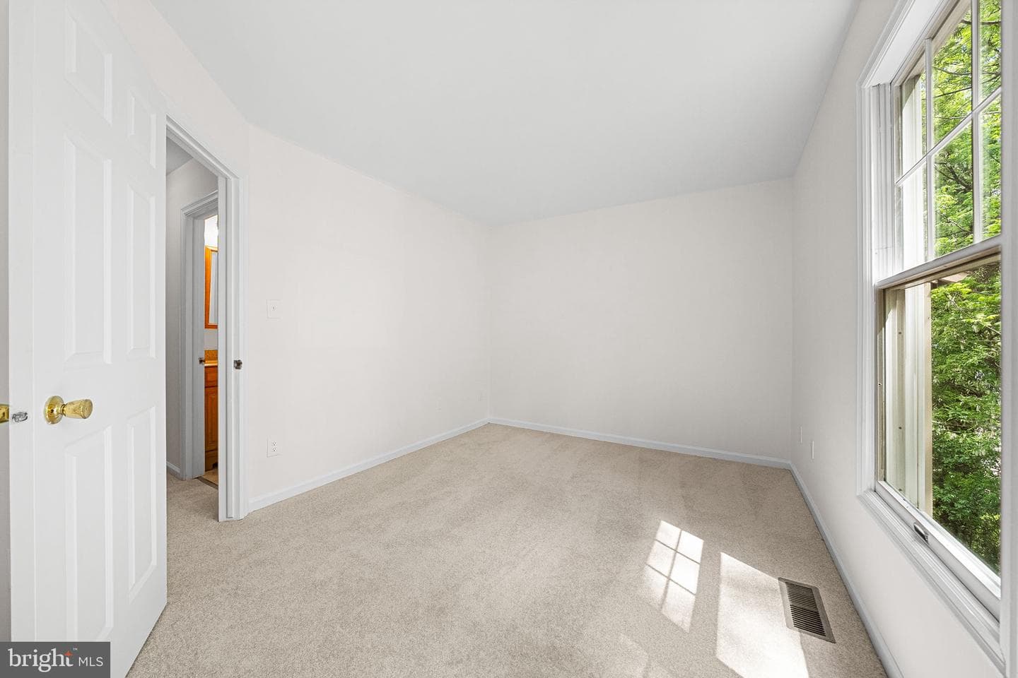 5048 9th Street S photo 18