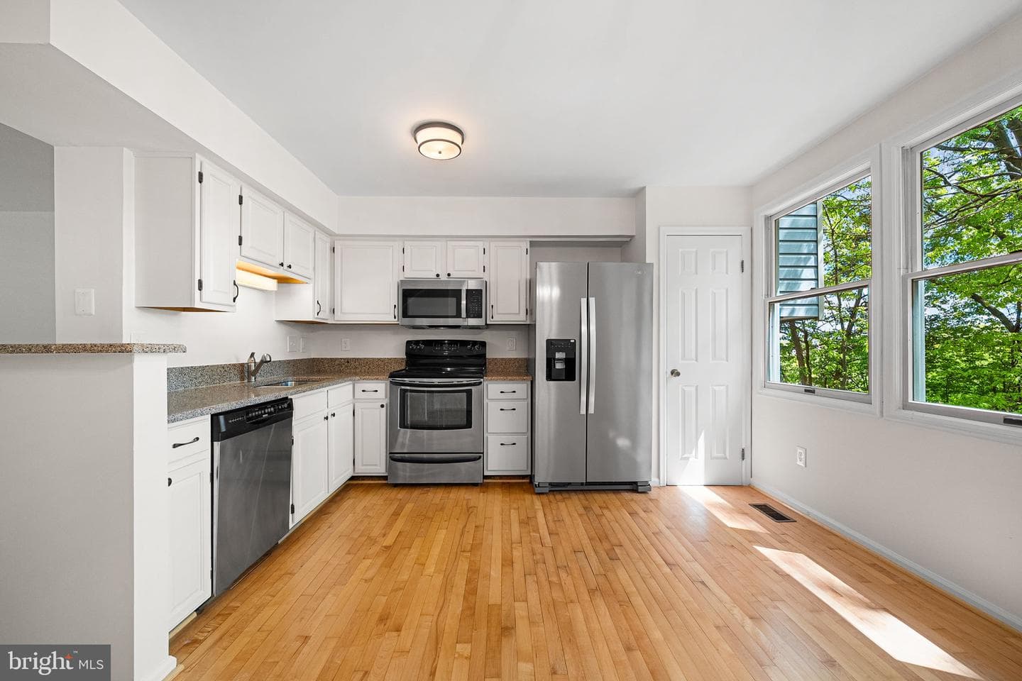 5048 9th Street S photo 7