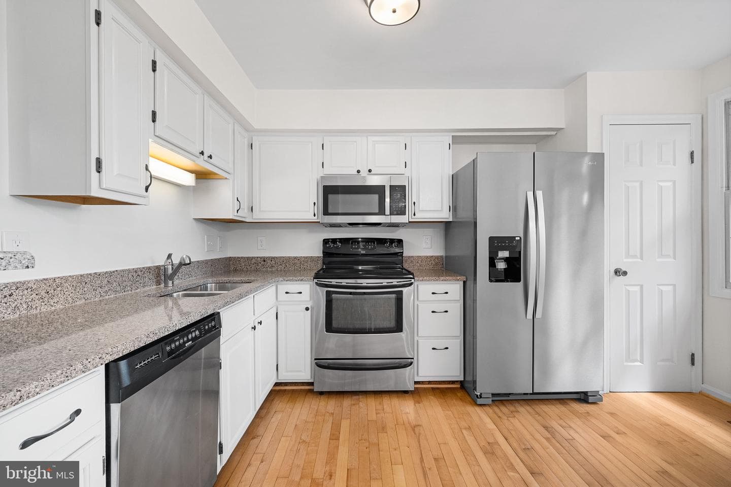 5048 9th Street S photo 9