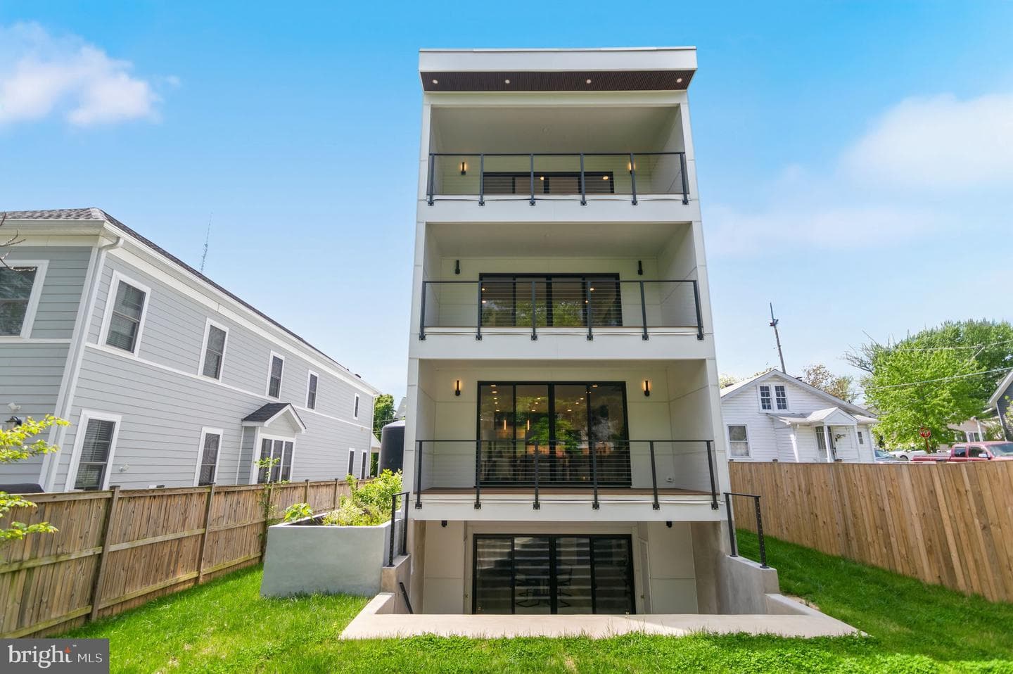 2025 N Emerson Street, Arlington