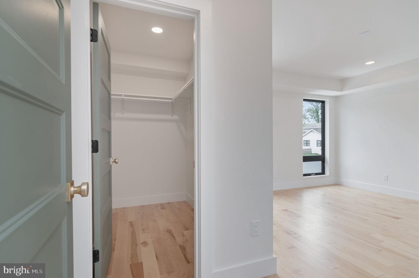 2025 N Emerson Street photo 36