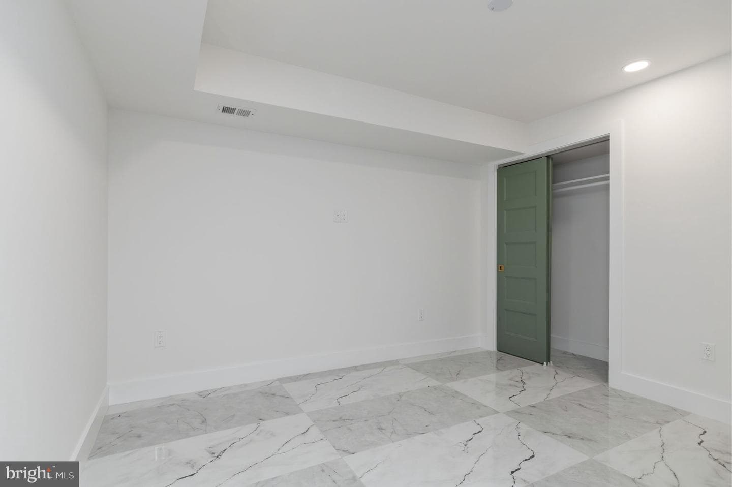 2025 N Emerson Street photo 57