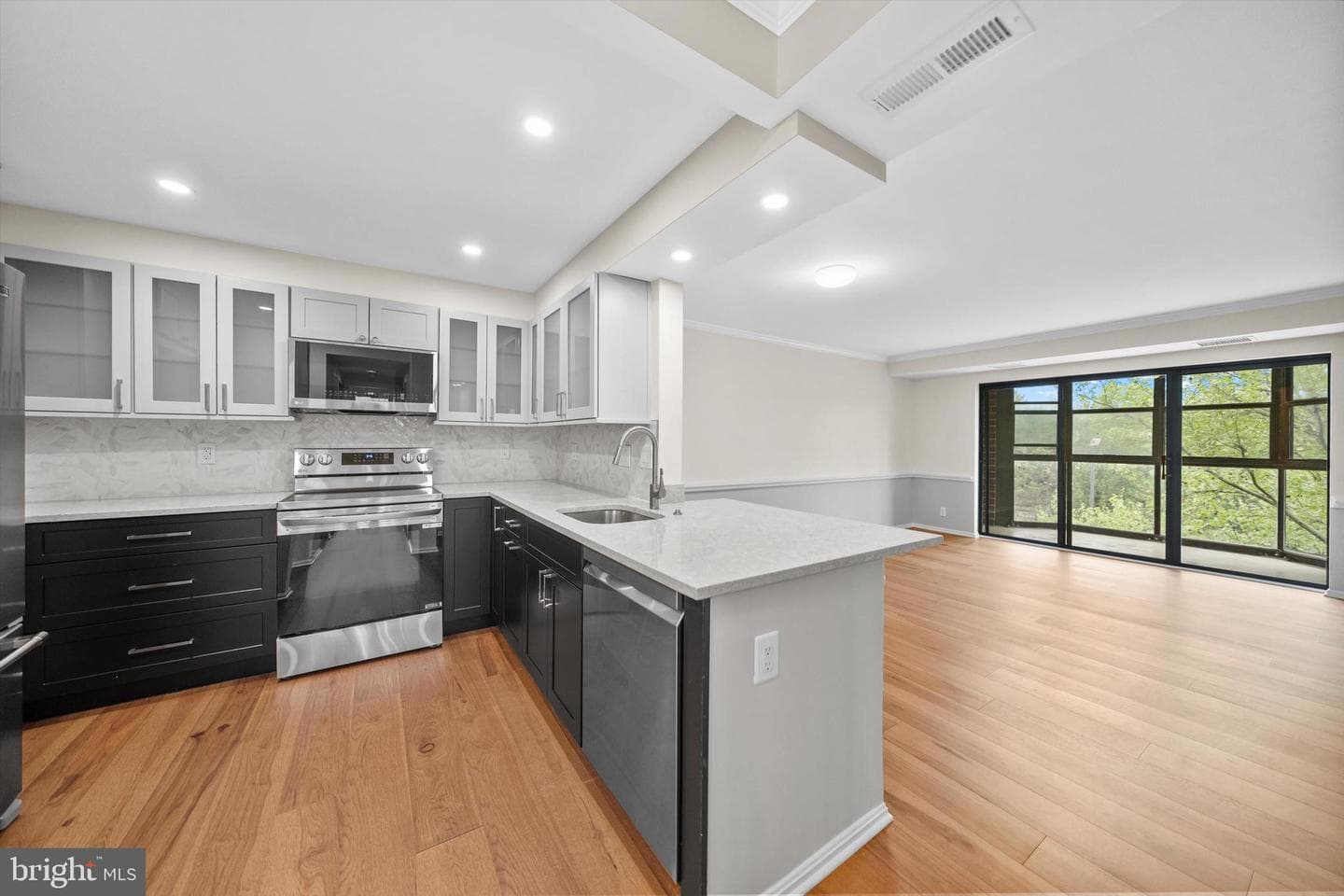 2100 Langston Boulevard #409 photo 4