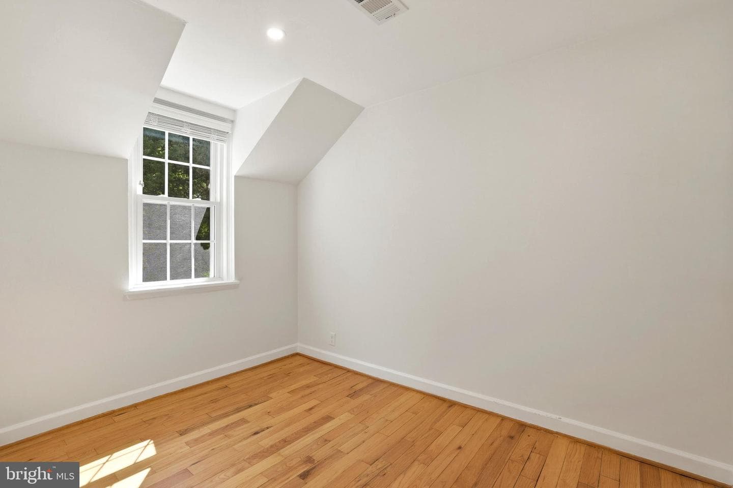 3363 S Stafford Street photo 16