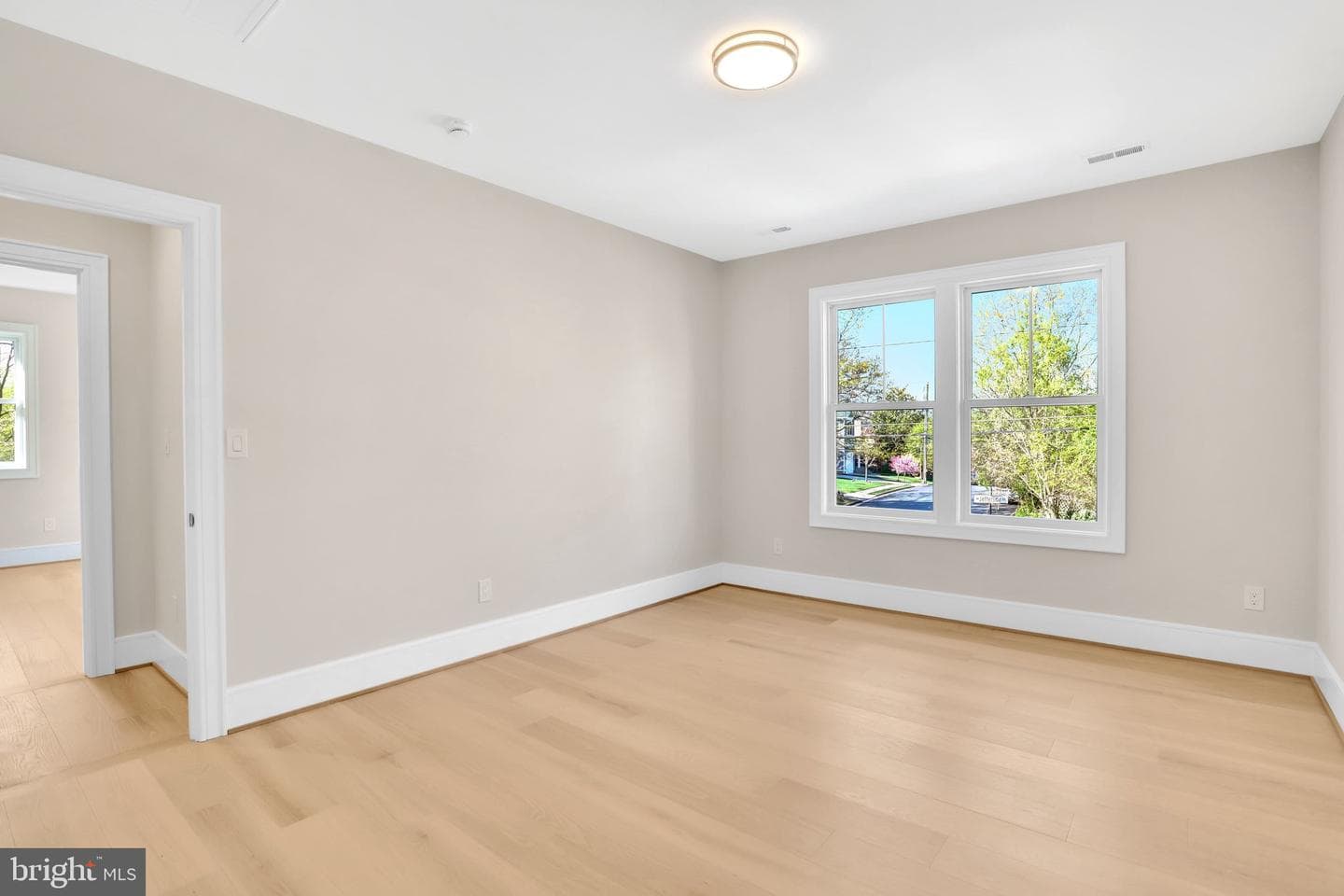 501 N Jefferson Street photo 41