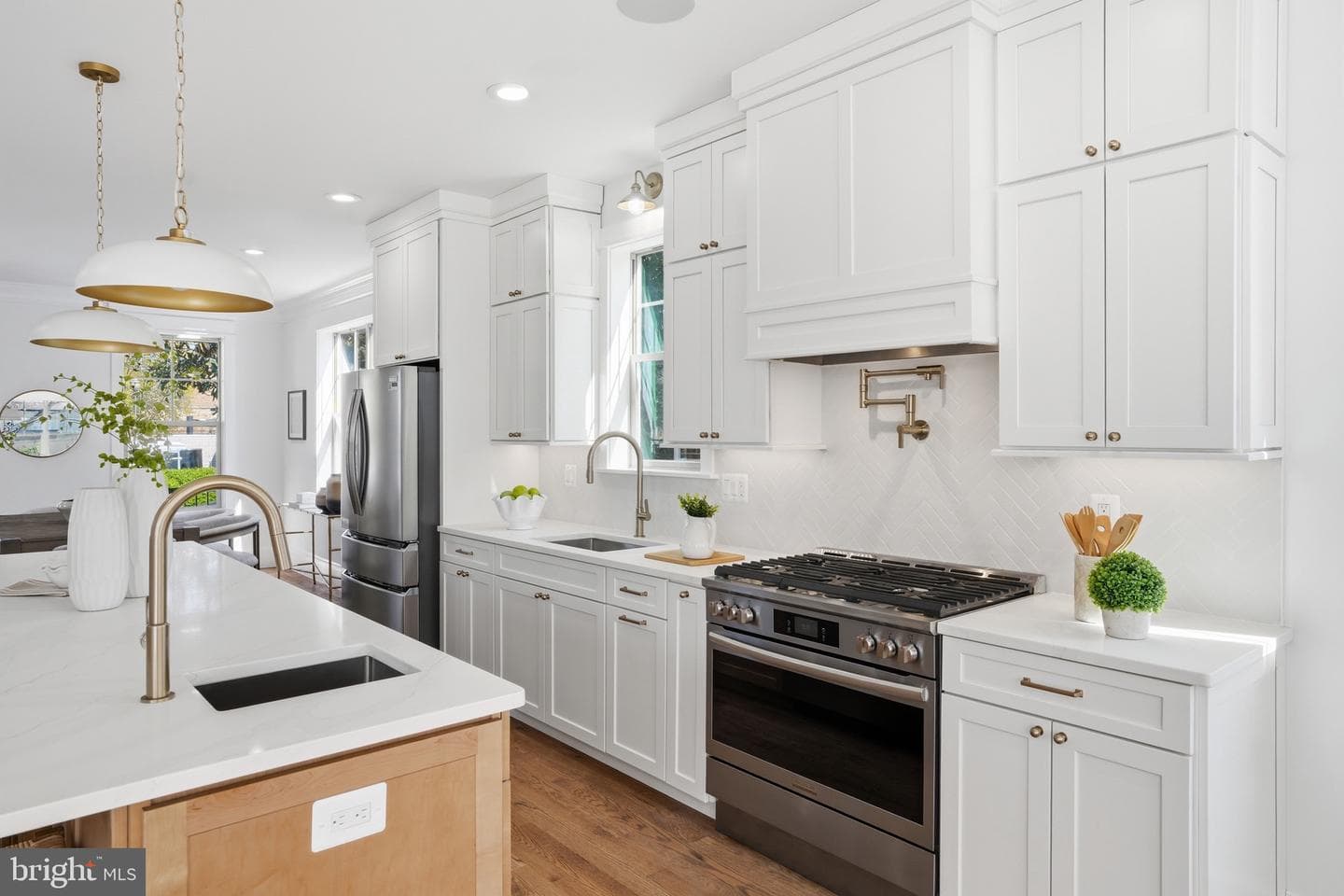 1310 S Poe Street photo 11