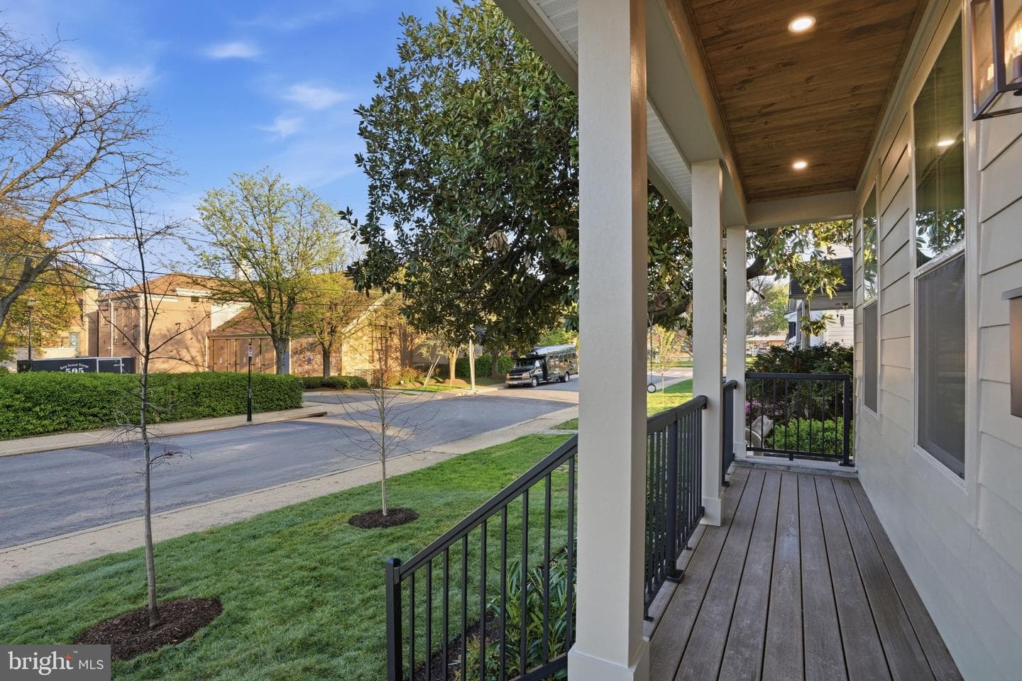 1310 S Poe Street photo 3