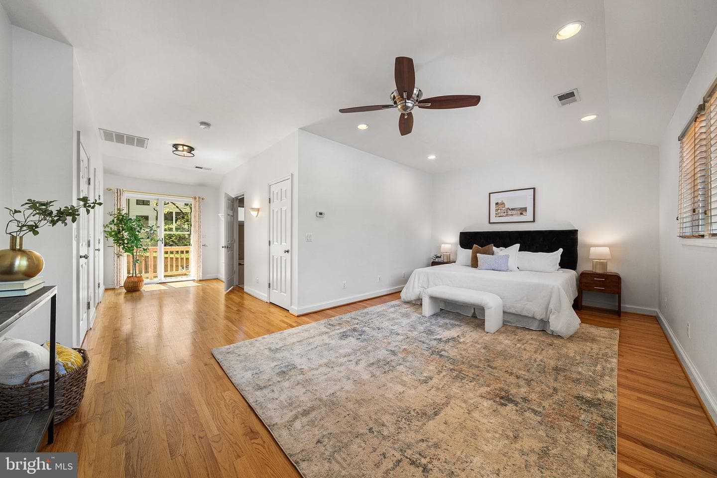 5400 Williamsburg Boulevard photo 14