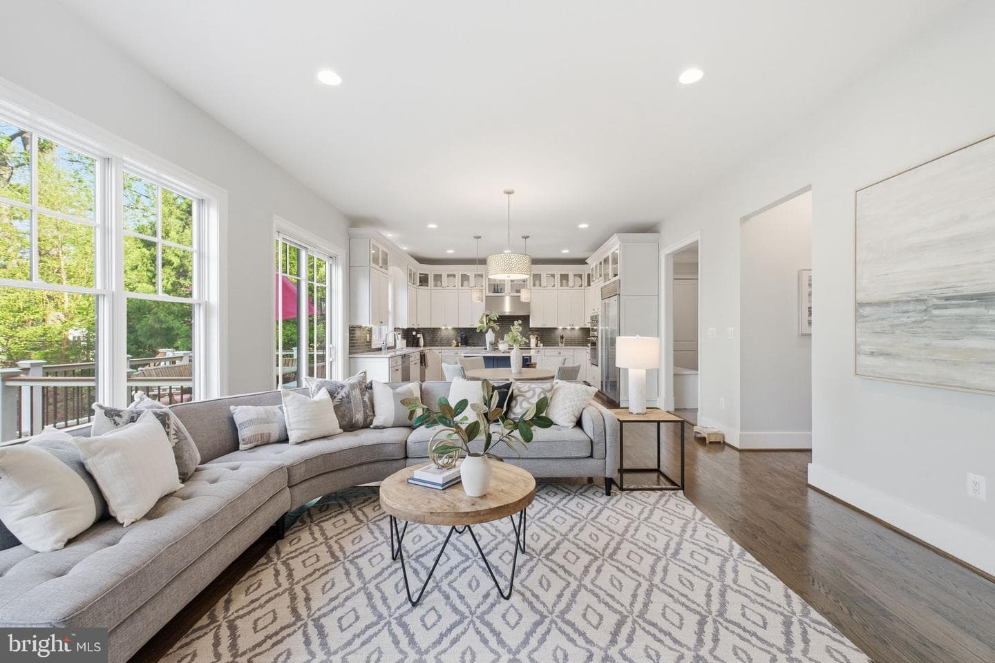 2907 N Kensington Street photo 25