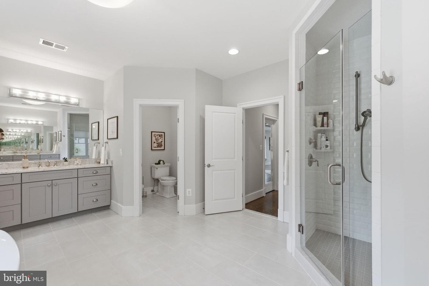 2907 N Kensington Street photo 36