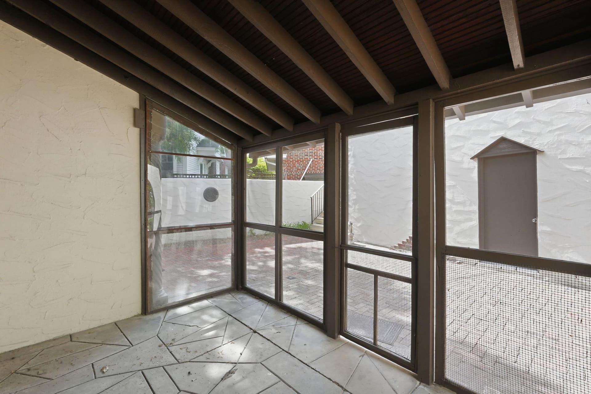 1611 N Highland Street N photo 12