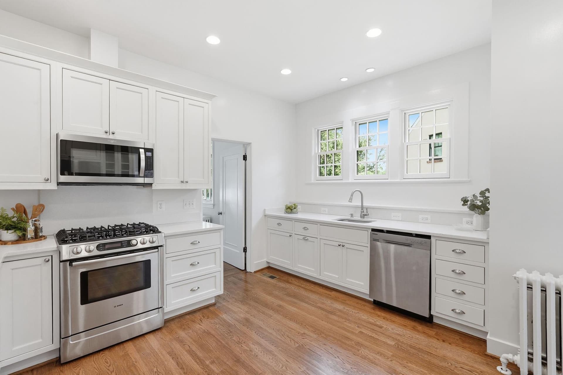 1611 N Highland Street N photo 13