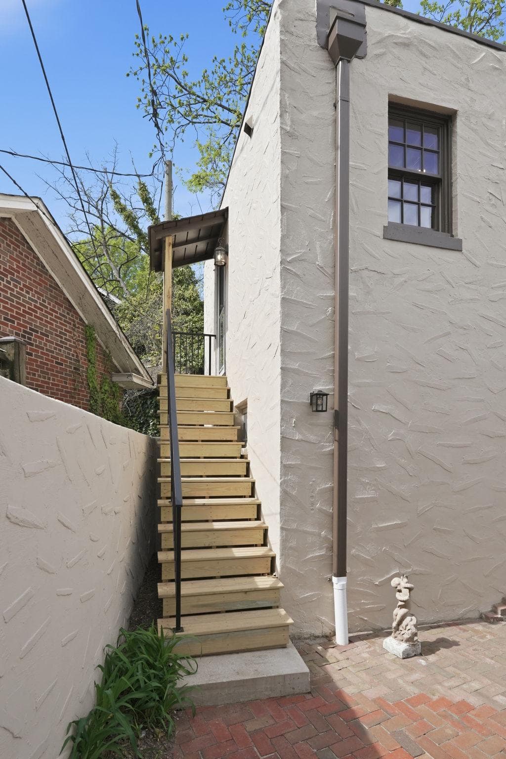 1611 N Highland Street N photo 30