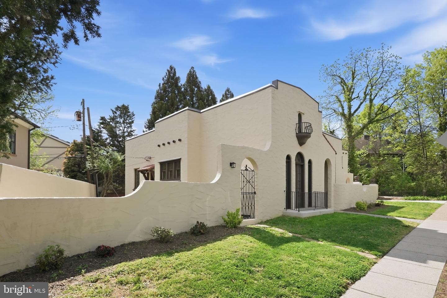 1611 N Highland Street N photo 37