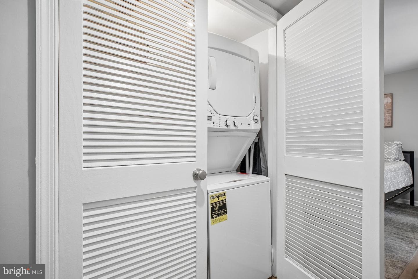 2813 S Woodrow Street #g photo 23