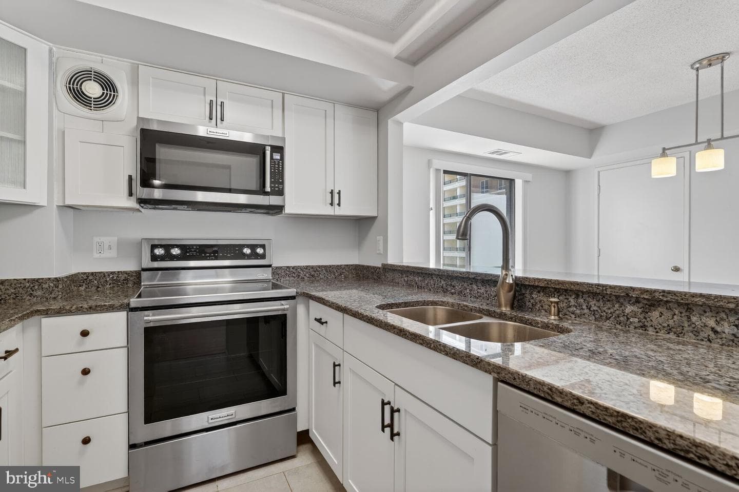900 N Stafford Street #1107 photo 2