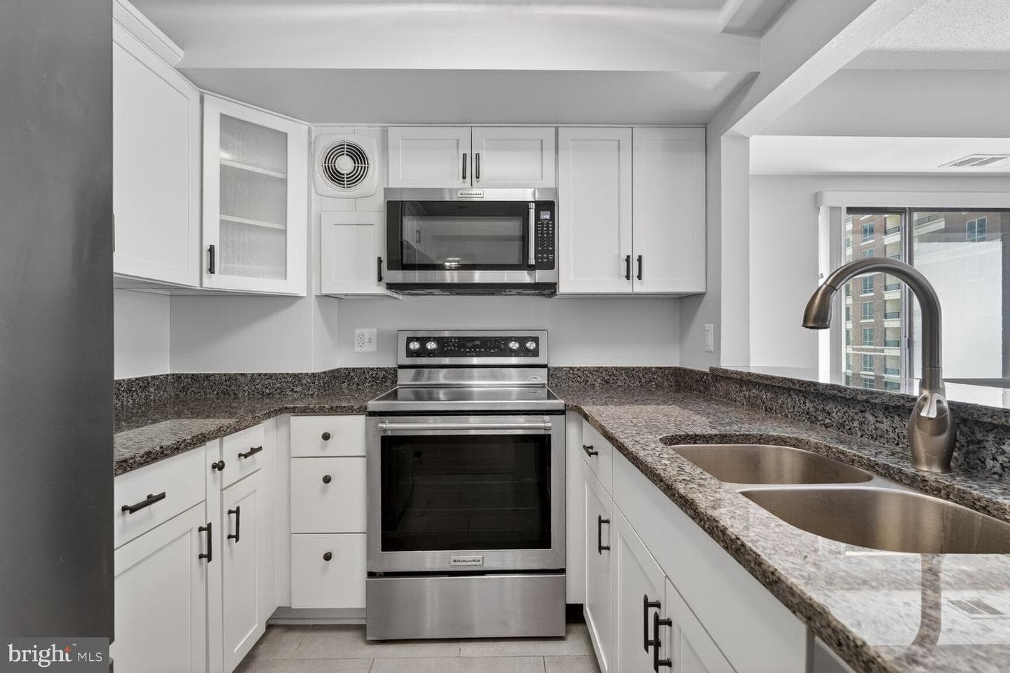 900 N Stafford Street #1107 photo 3