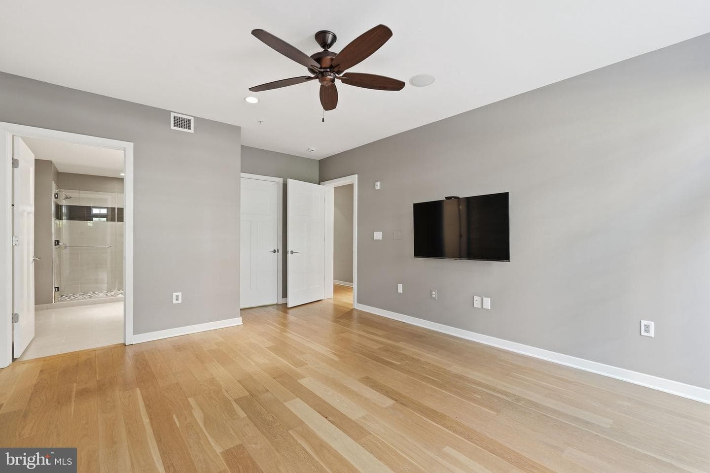 1610 N Queen Street #241 photo 38