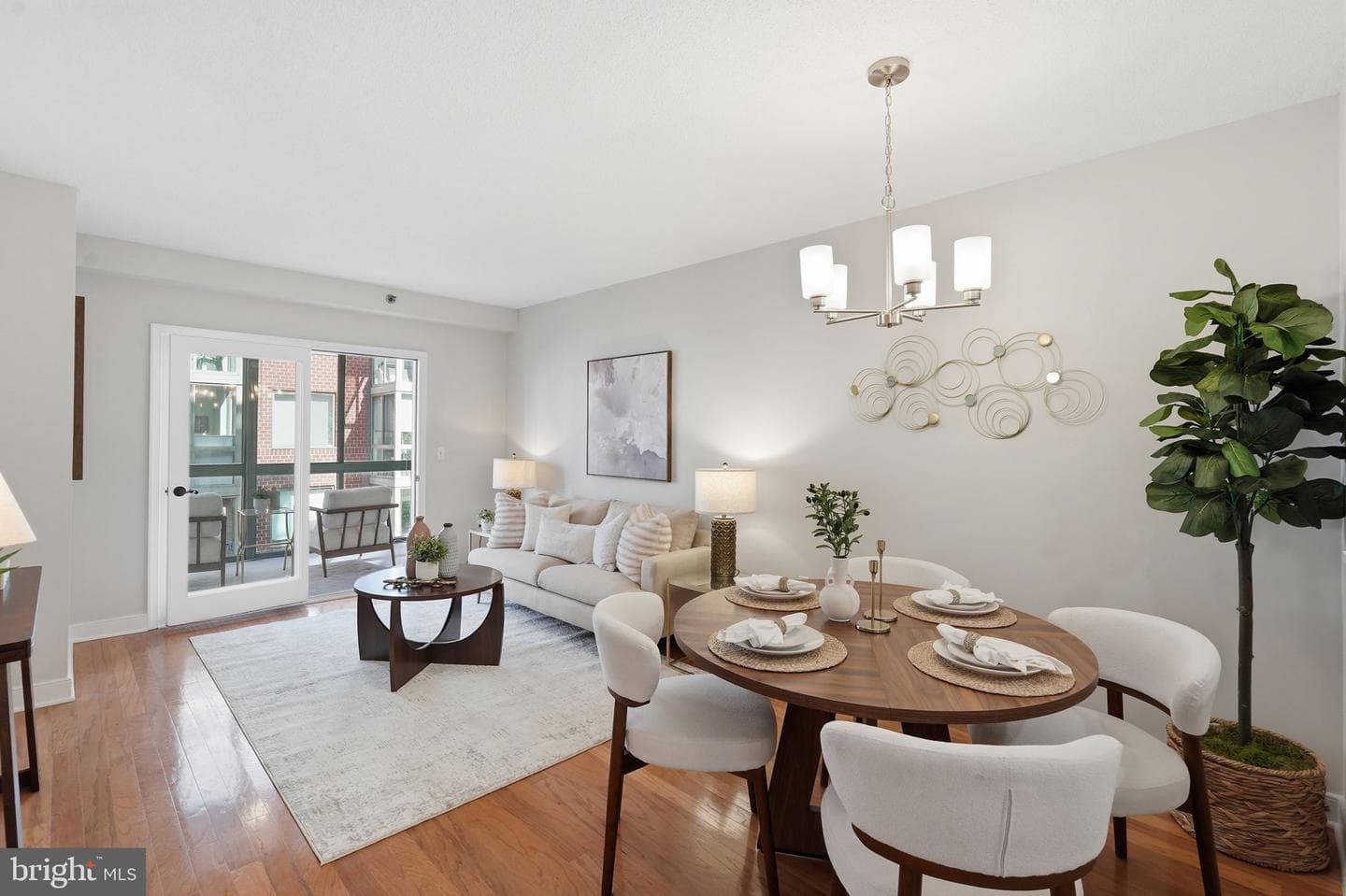 1045 N Utah Street #2-303