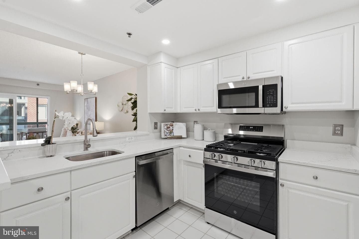 1045 N Utah Street #2-303 photo 10