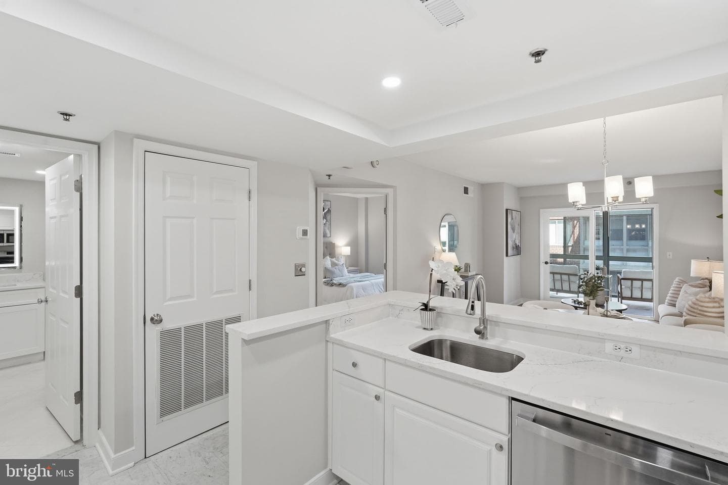 1045 N Utah Street #2-303 photo 12