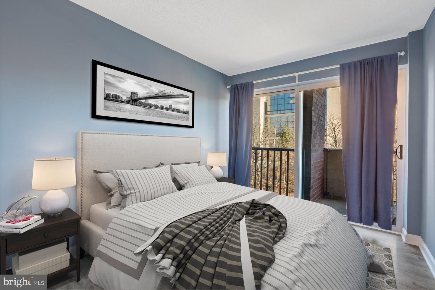 1300 Army Navy Drive #612 photo 3