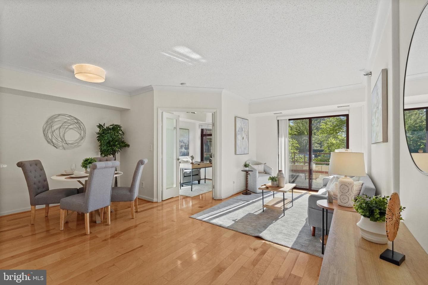 2400 Clarendon Boulevard #103 photo 2