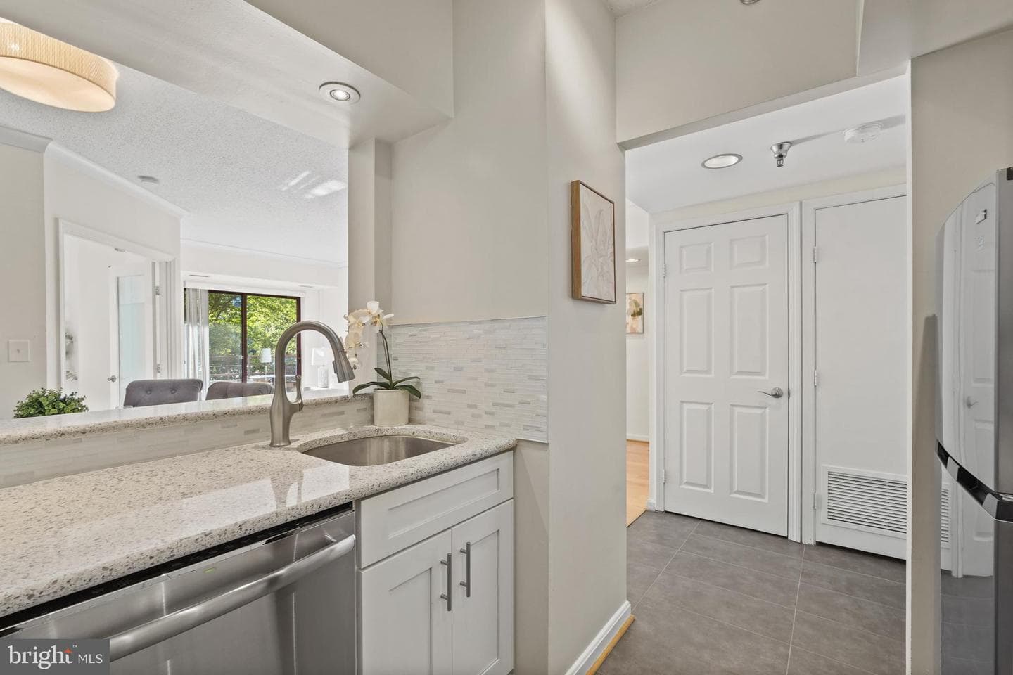 2400 Clarendon Boulevard #103 photo 6