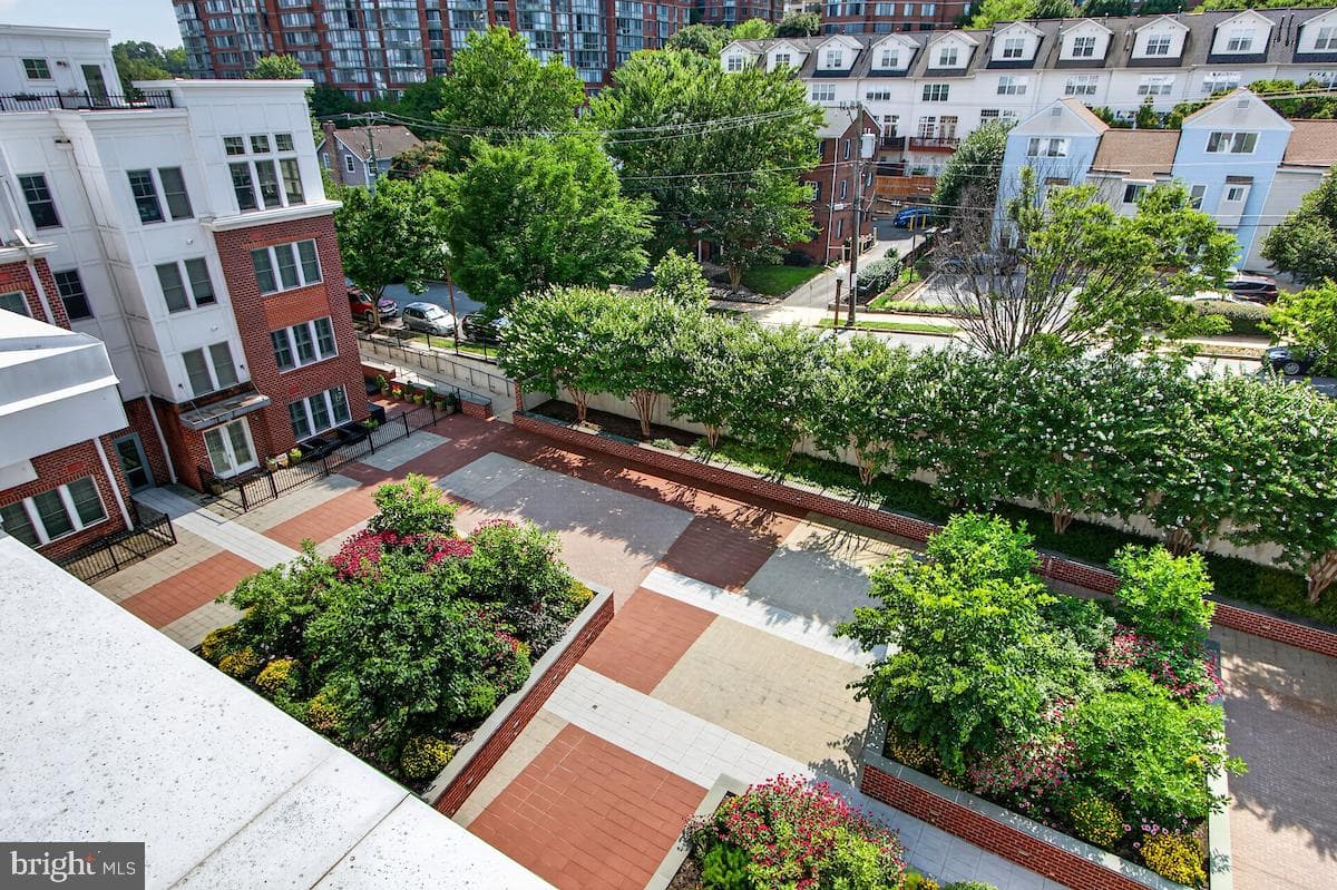 1418 N Rhodes Street #b417 photo 25