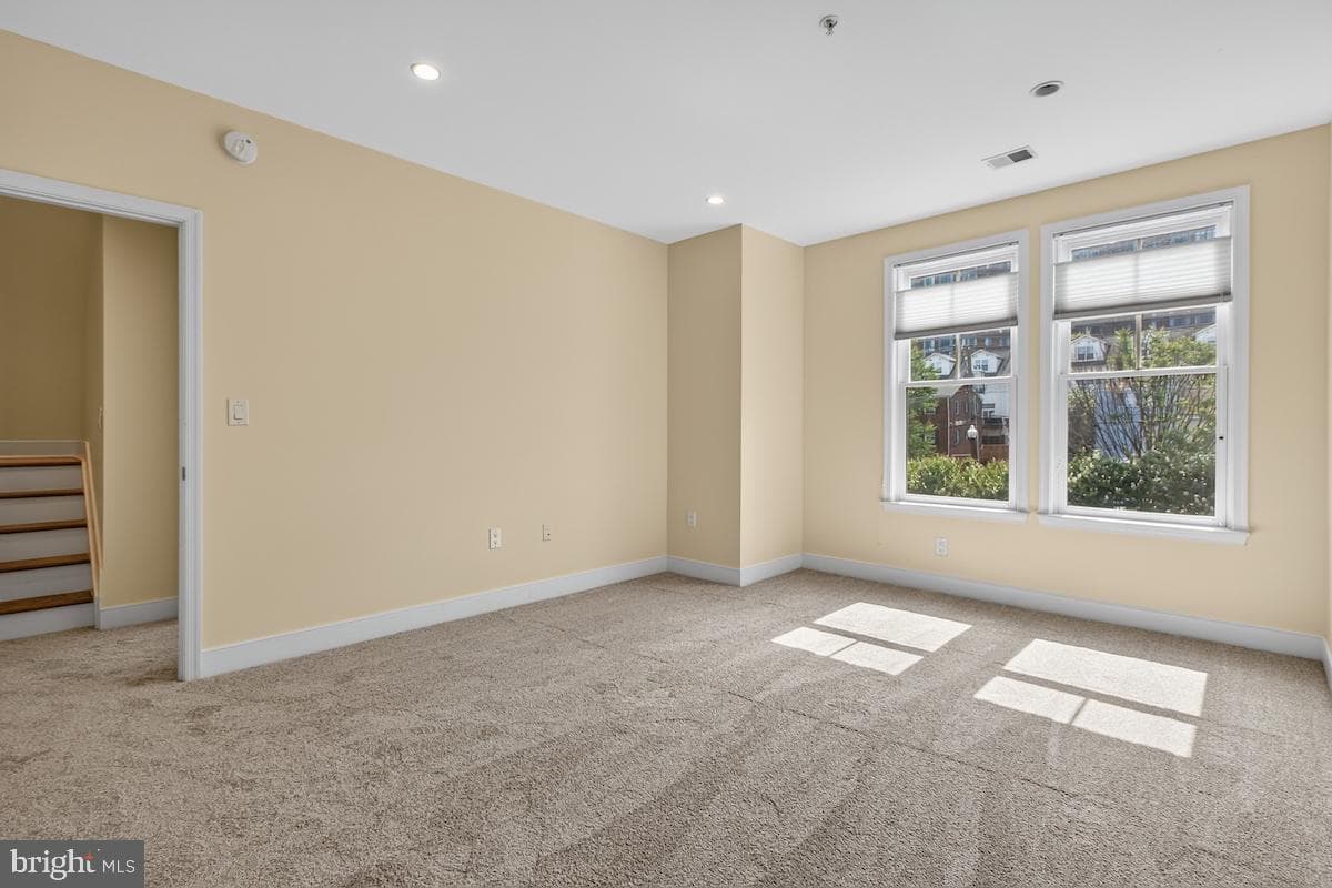 1418 N Rhodes Street #b417 photo 38