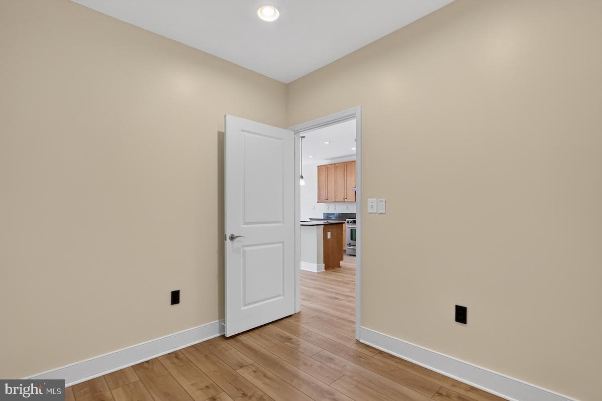 1418 N Rhodes Street #b417 photo 7