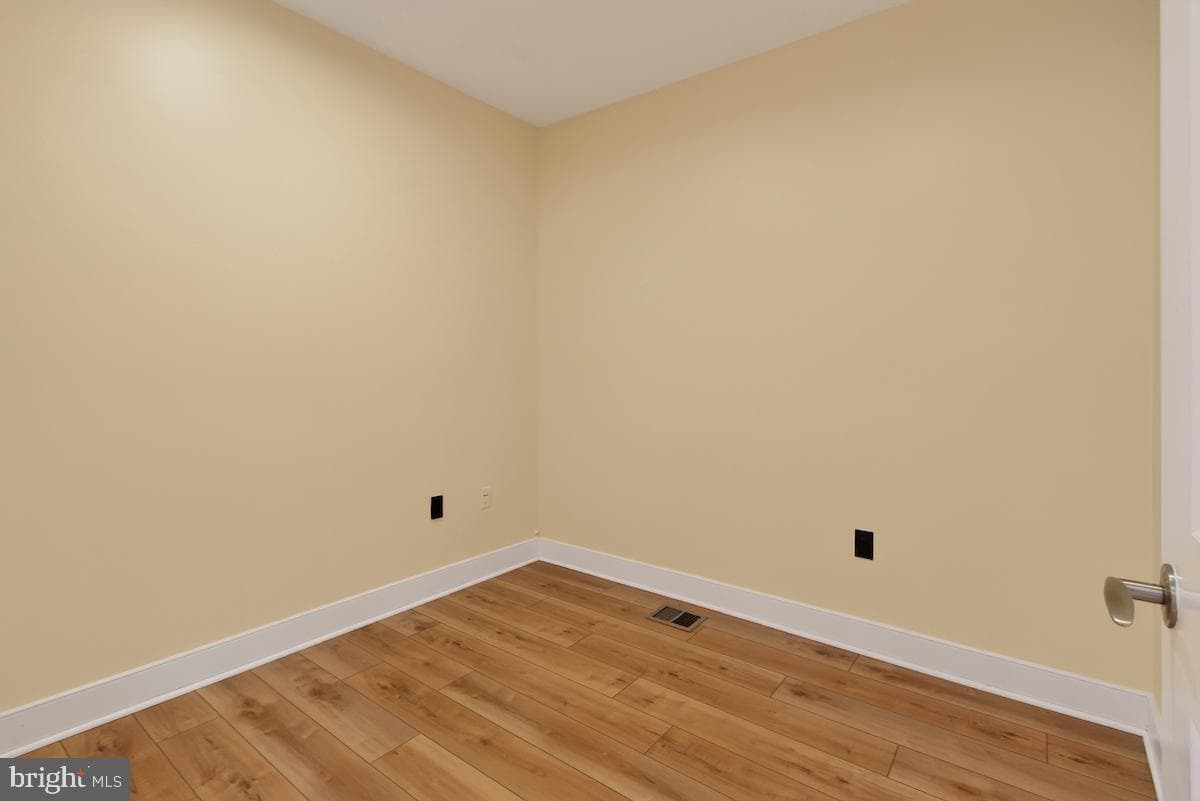 1418 N Rhodes Street #b417 photo 8