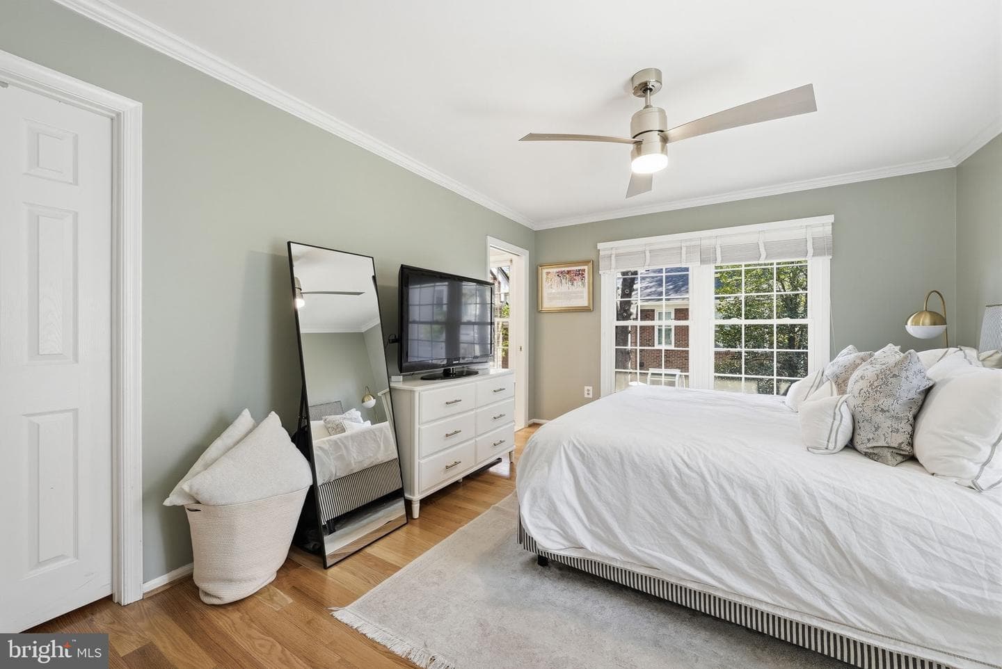 2556 S Arlington Mill Dr #3 photo 19