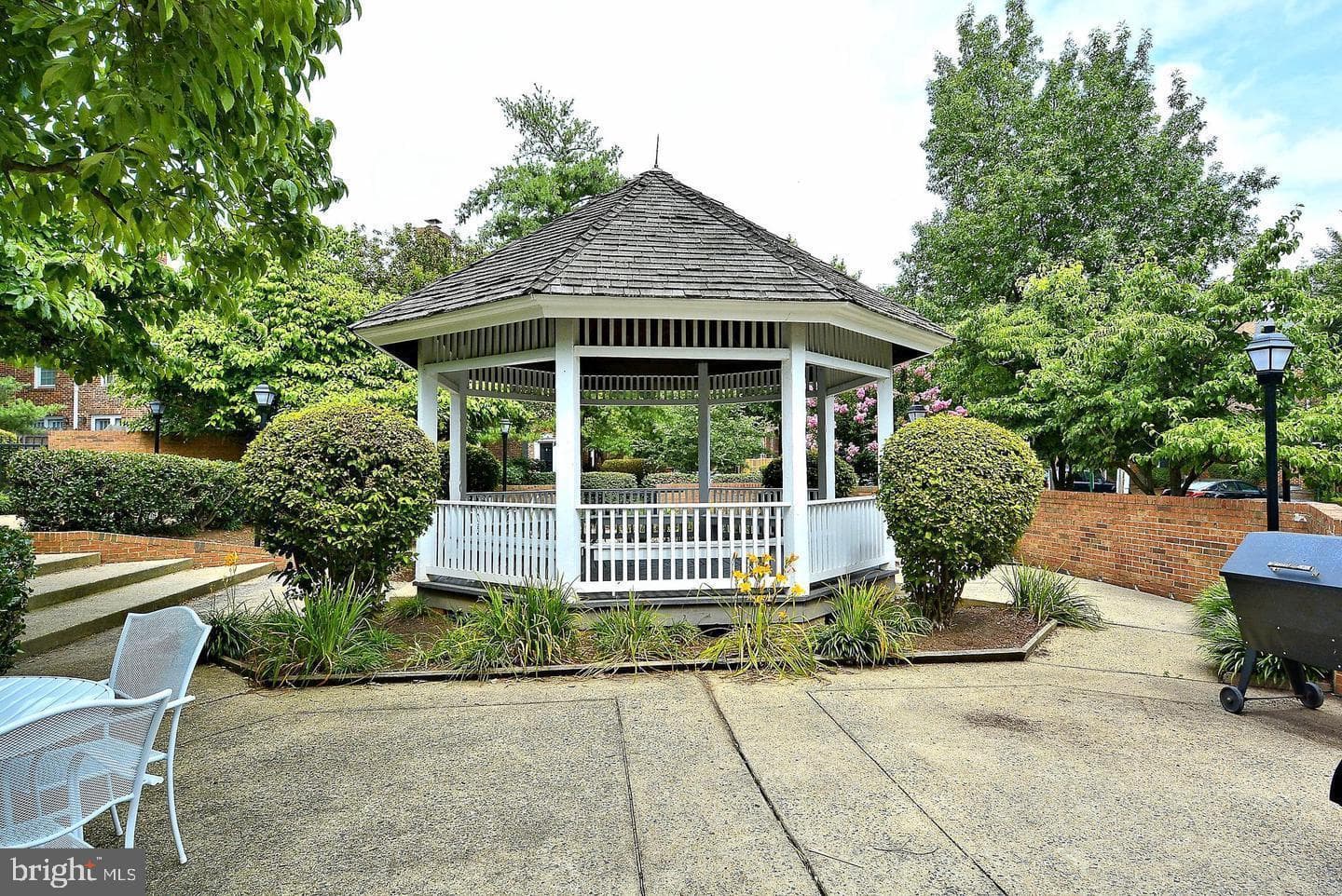 2556 S Arlington Mill Dr #3 photo 40