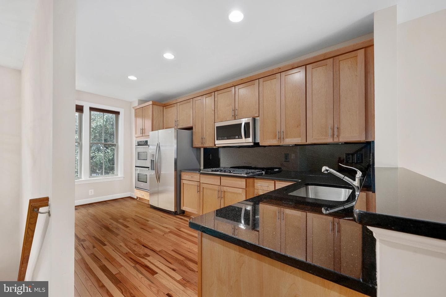 3327 Kemper Road, Arlington