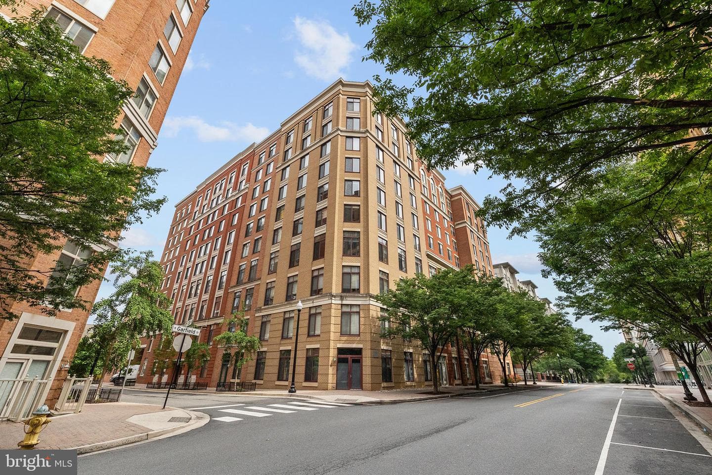 1201 N Garfield Street #ph10 photo 2