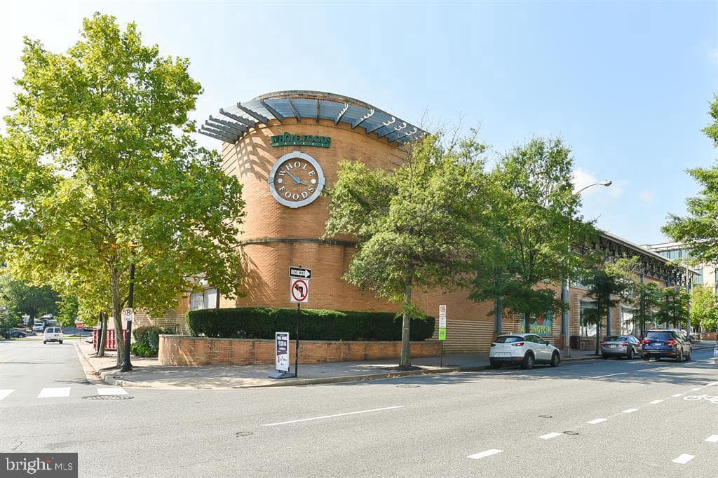 1201 N Garfield Street #ph10 photo 39
