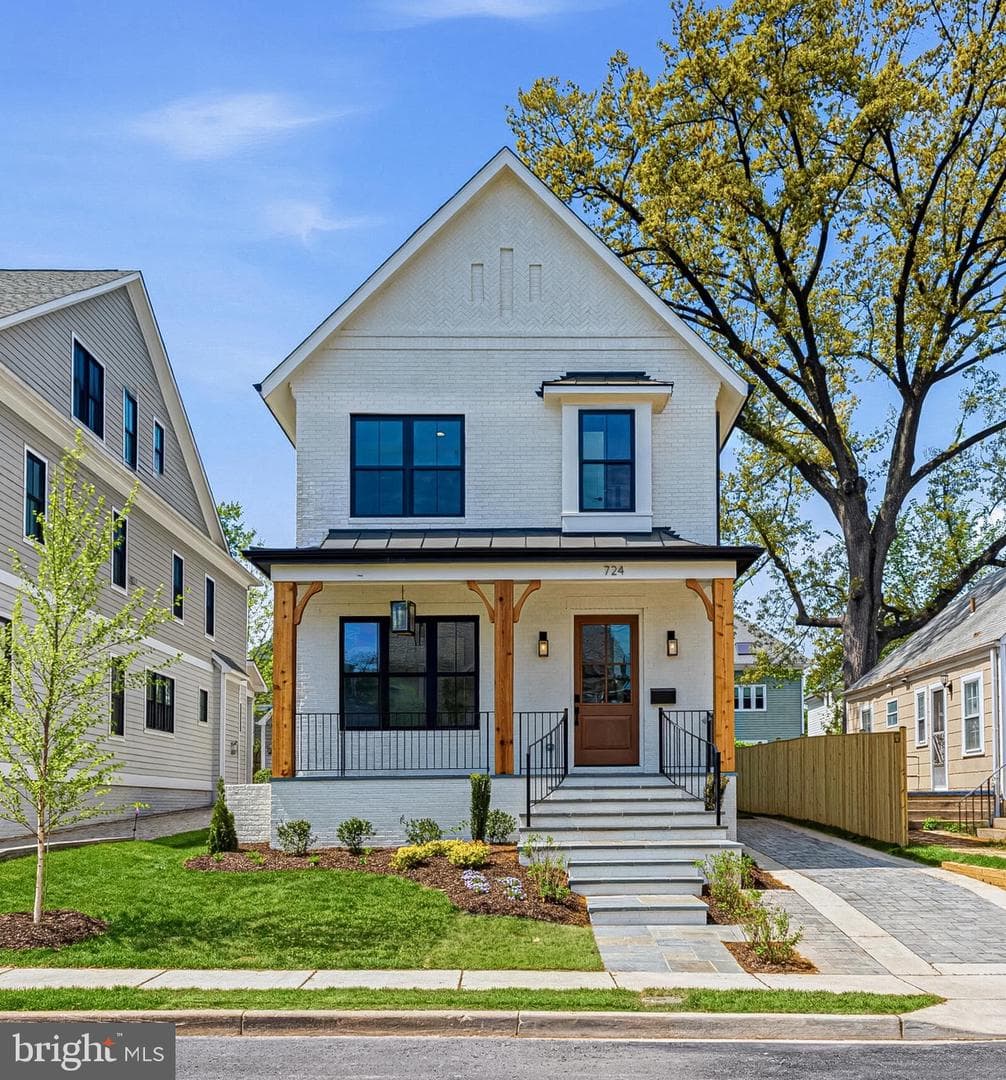 724 N Cleveland Street, Arlington