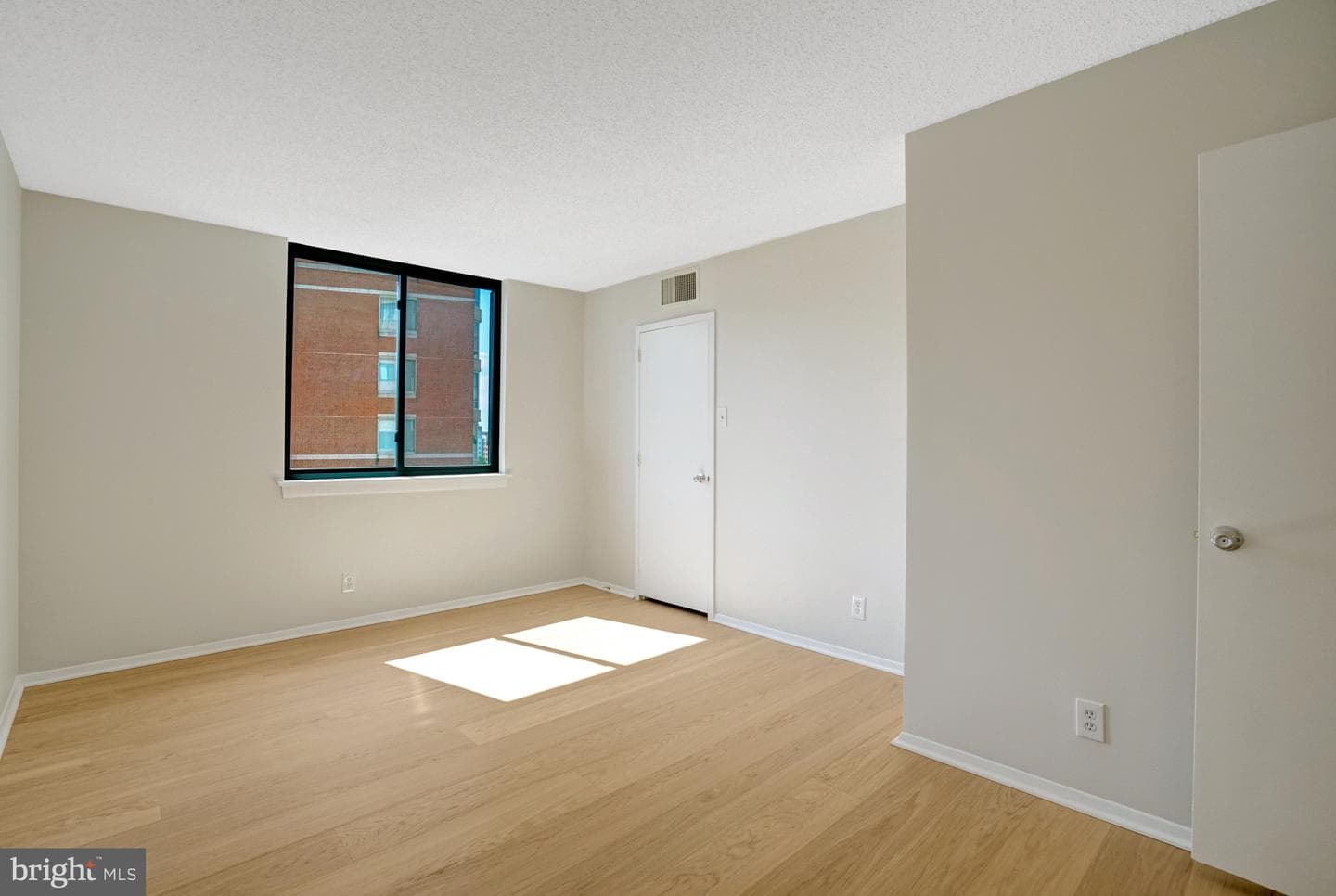 3800 Fairfax Drive #807 photo 22