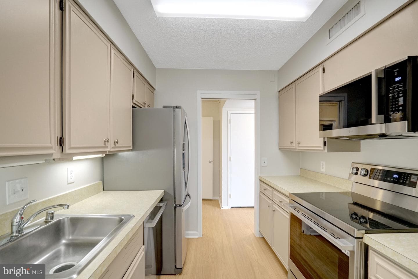 3800 Fairfax Drive #807 photo 8
