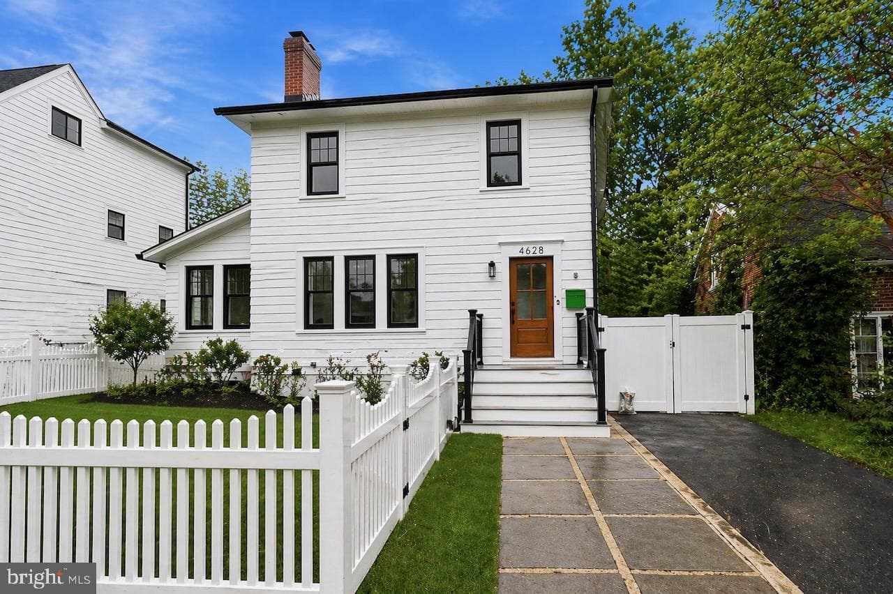4628 13th Street N, Arlington