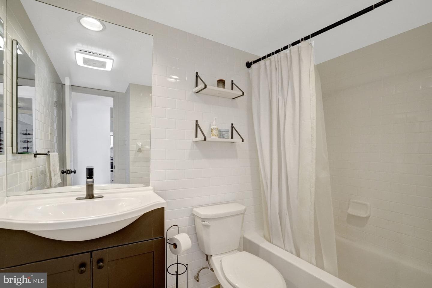 1301 N Courthouse Road #1509 photo 16