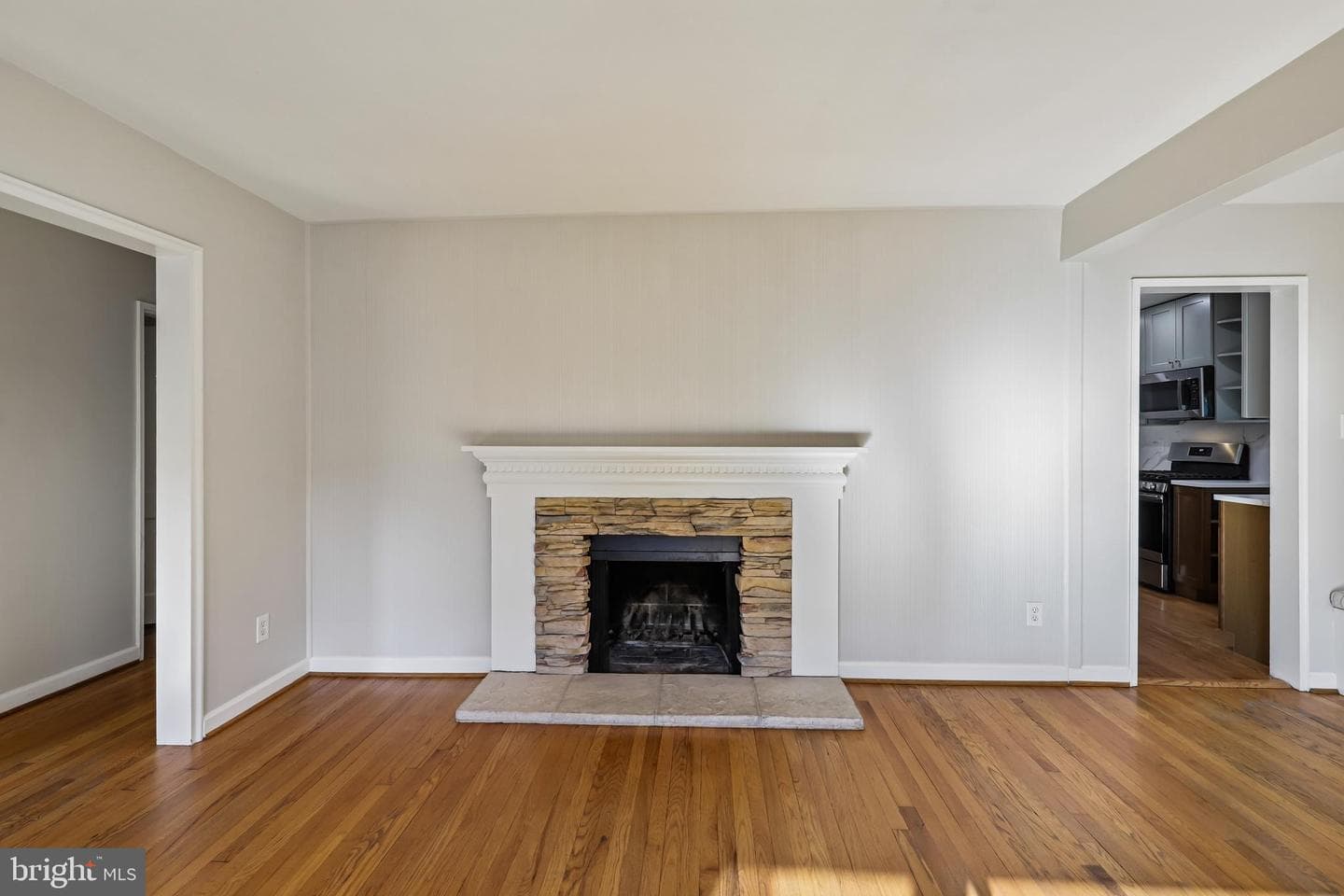 312 S Fenwick Street photo 4