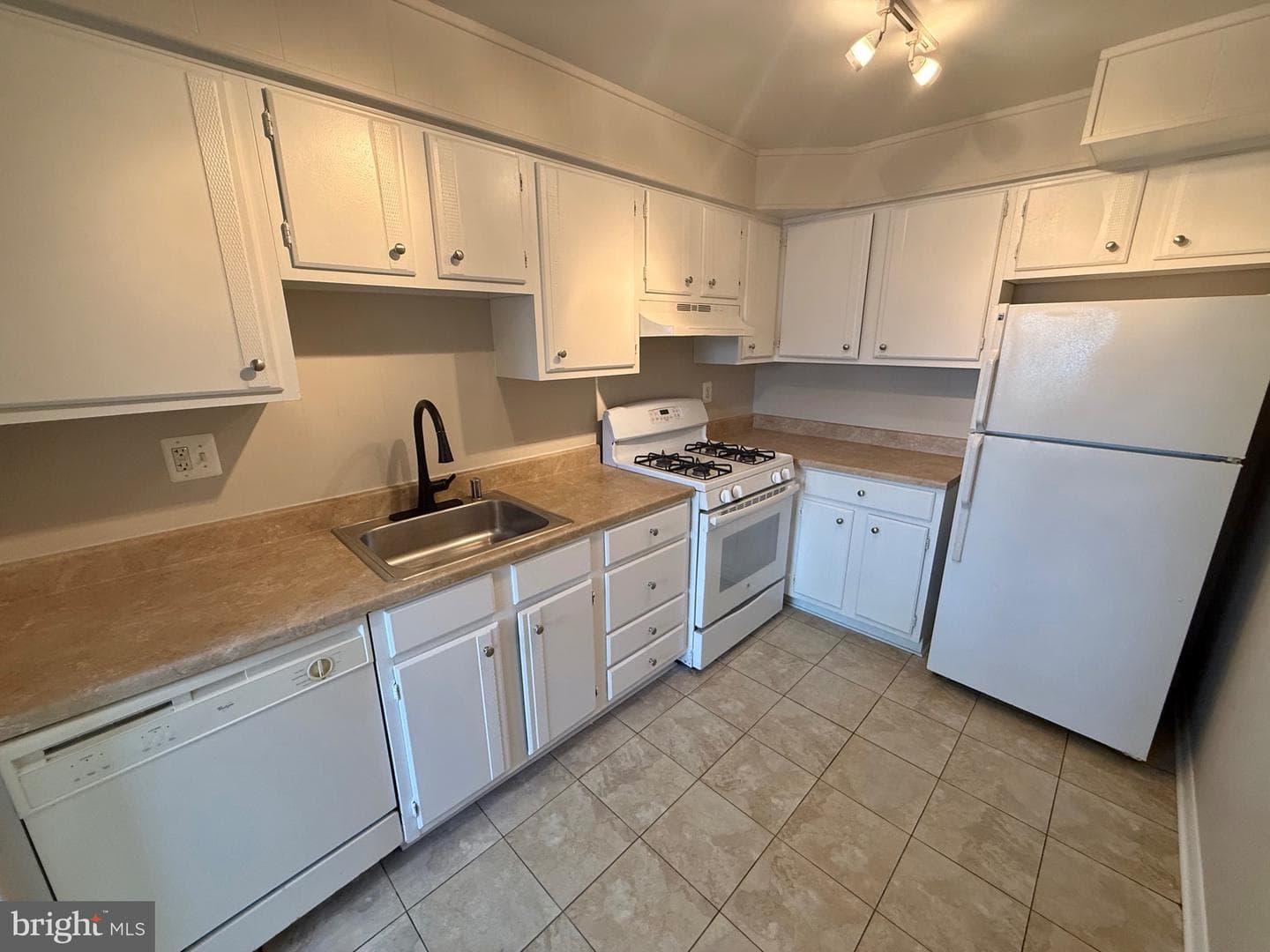 5111 8th Road S #203 photo 11