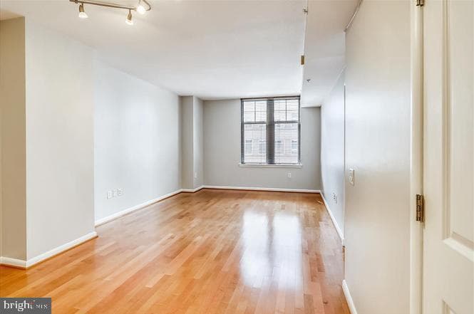 1021 N Garfield Street #804 photo 11