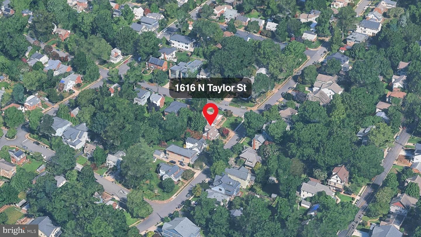 1616 N Taylor Street photo 3