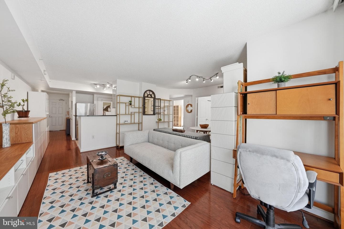 880 N Pollard Street #425 photo 8