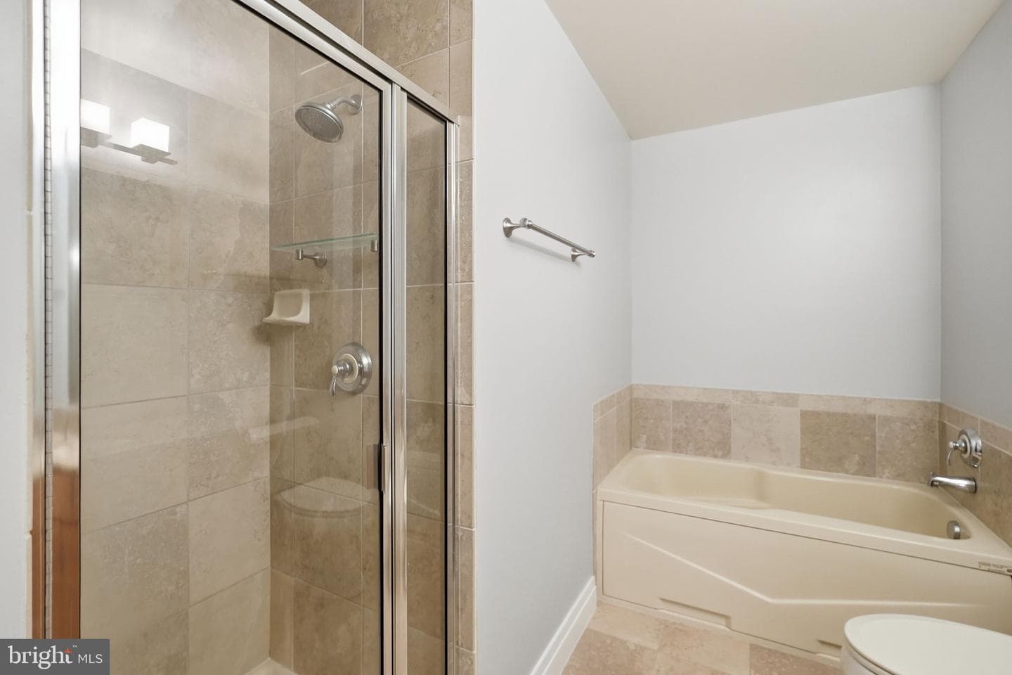 1205 N Garfield Street #306 photo 14