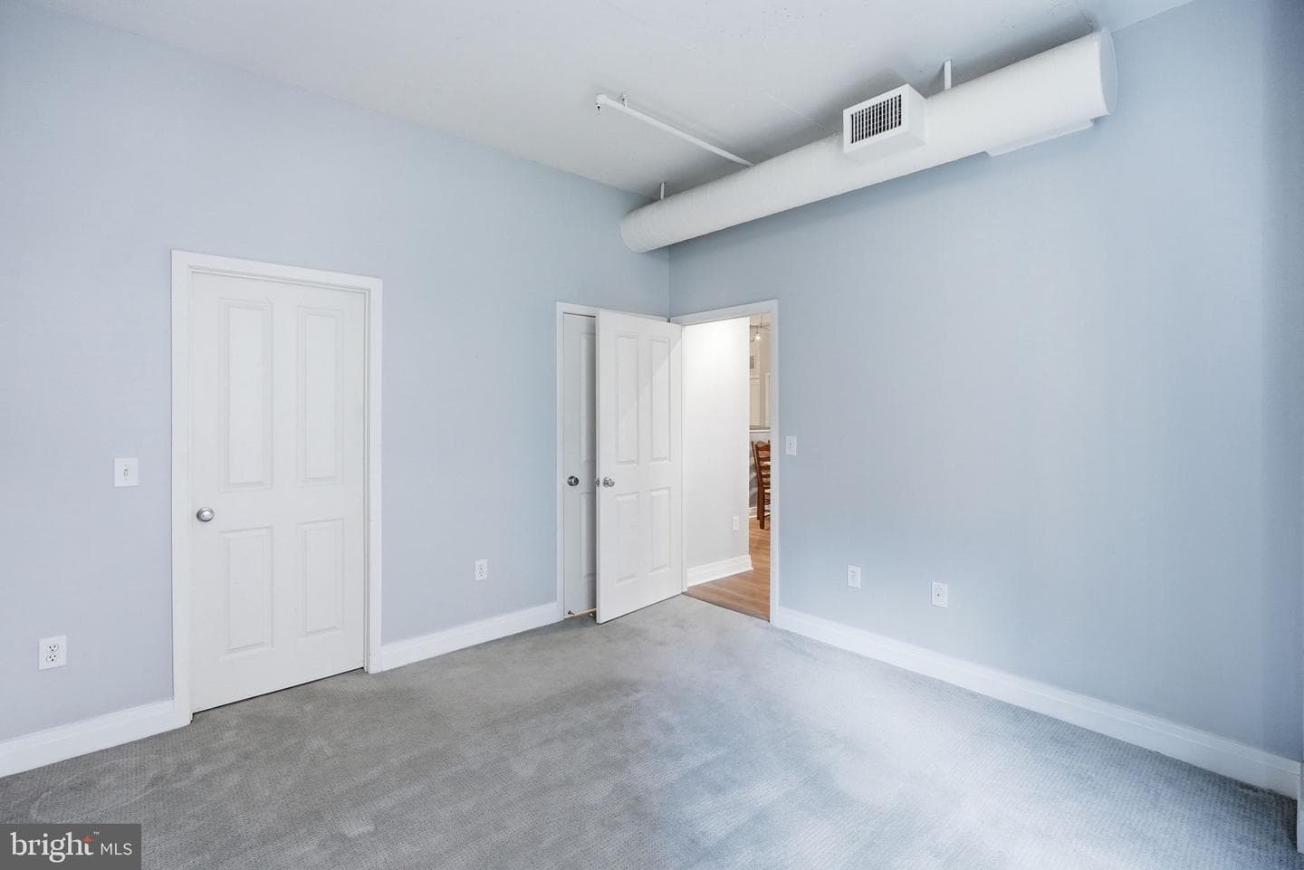 1205 N Garfield Street #306 photo 15